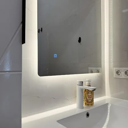 Peaceful Place Near בית נופש *